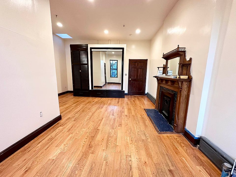 1st image of 40 W 120th St #2C