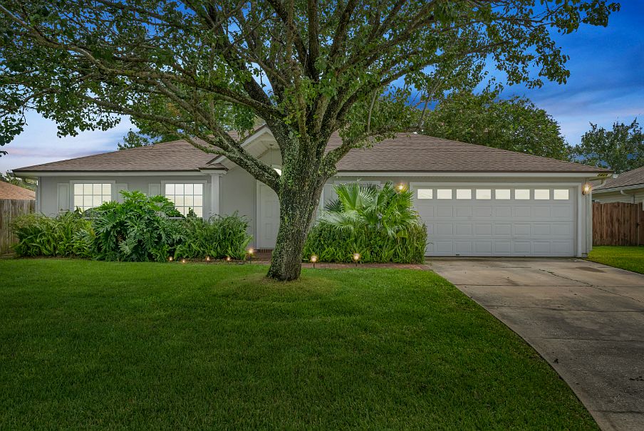 1st image of 2409 Cool Springs Dr S