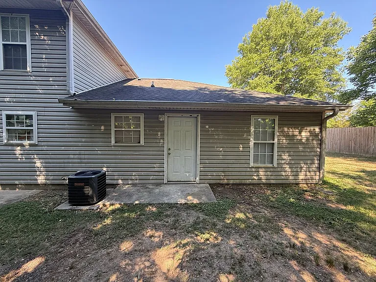 614 E Parker St #J — Photo 11