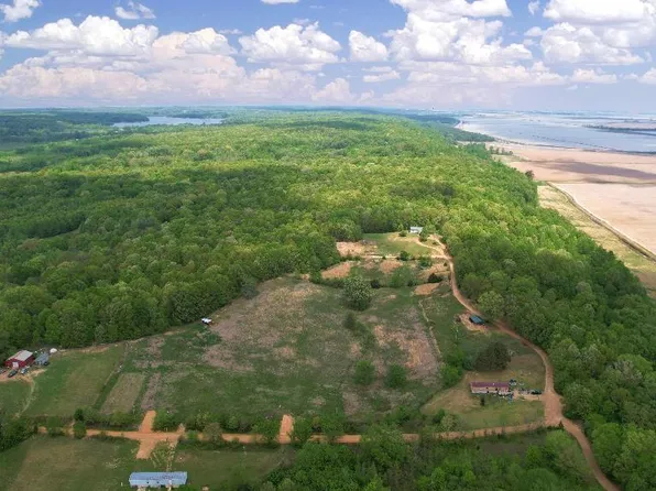 21000 Distress Creek Rd, Harrisburg, AR 72432