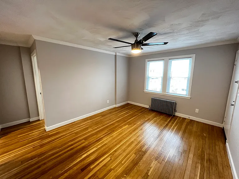 110 Leeds St — Photo 4