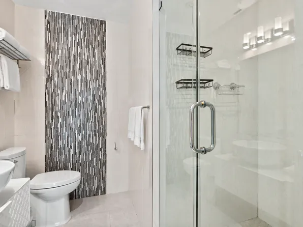 111 East 56th Street image 4 of 4