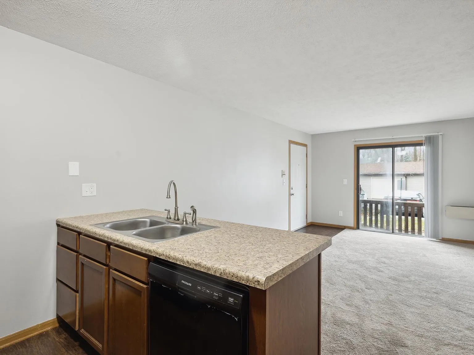 Woodwind Apartments — Photo 4