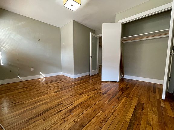 4th image of 104 Cornelia St #1R