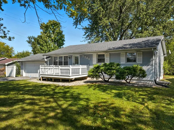 7701 Whitcomb St, Merrillville, IN 46410