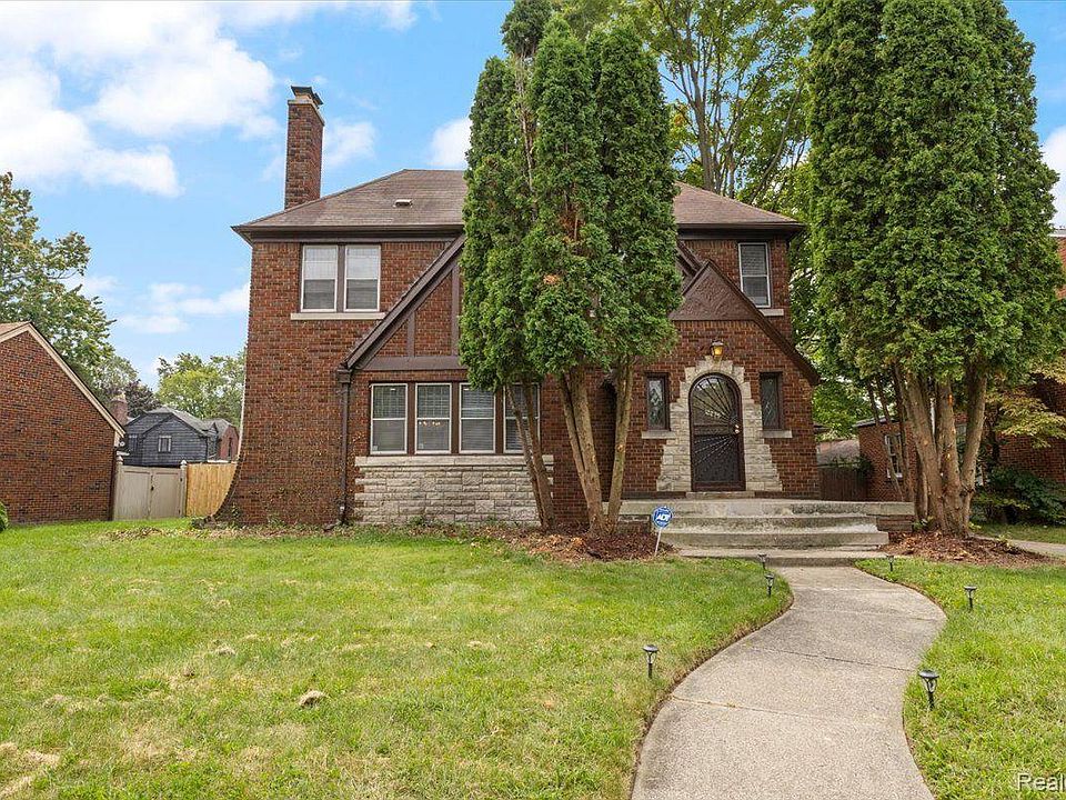 1st image of 18635 Bretton Dr