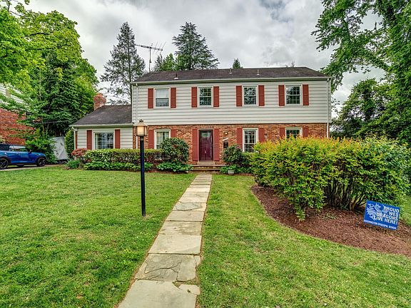3rd image of 7525 Cayuga Ave