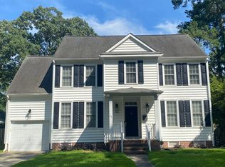 26 Stratford Rd, Newport News, VA 23601