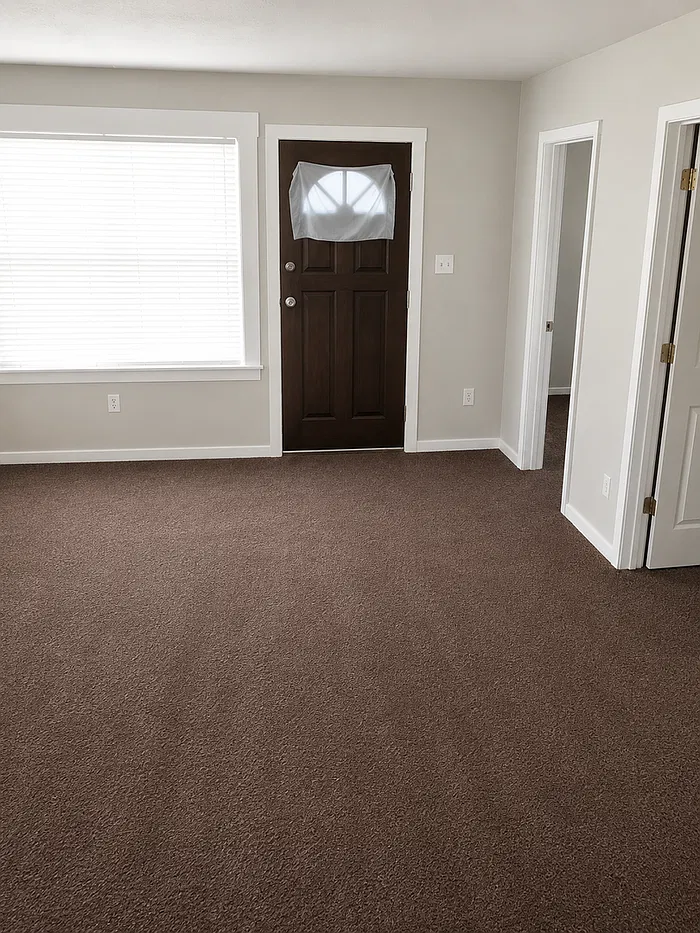 4 bed, 1.0 bath, 1300 sqft, $1,600 — Photo 4