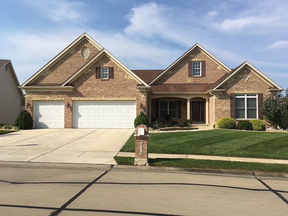 828 Innisfree Dr