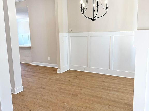 3rd image of 2565 Storm Branch Rd