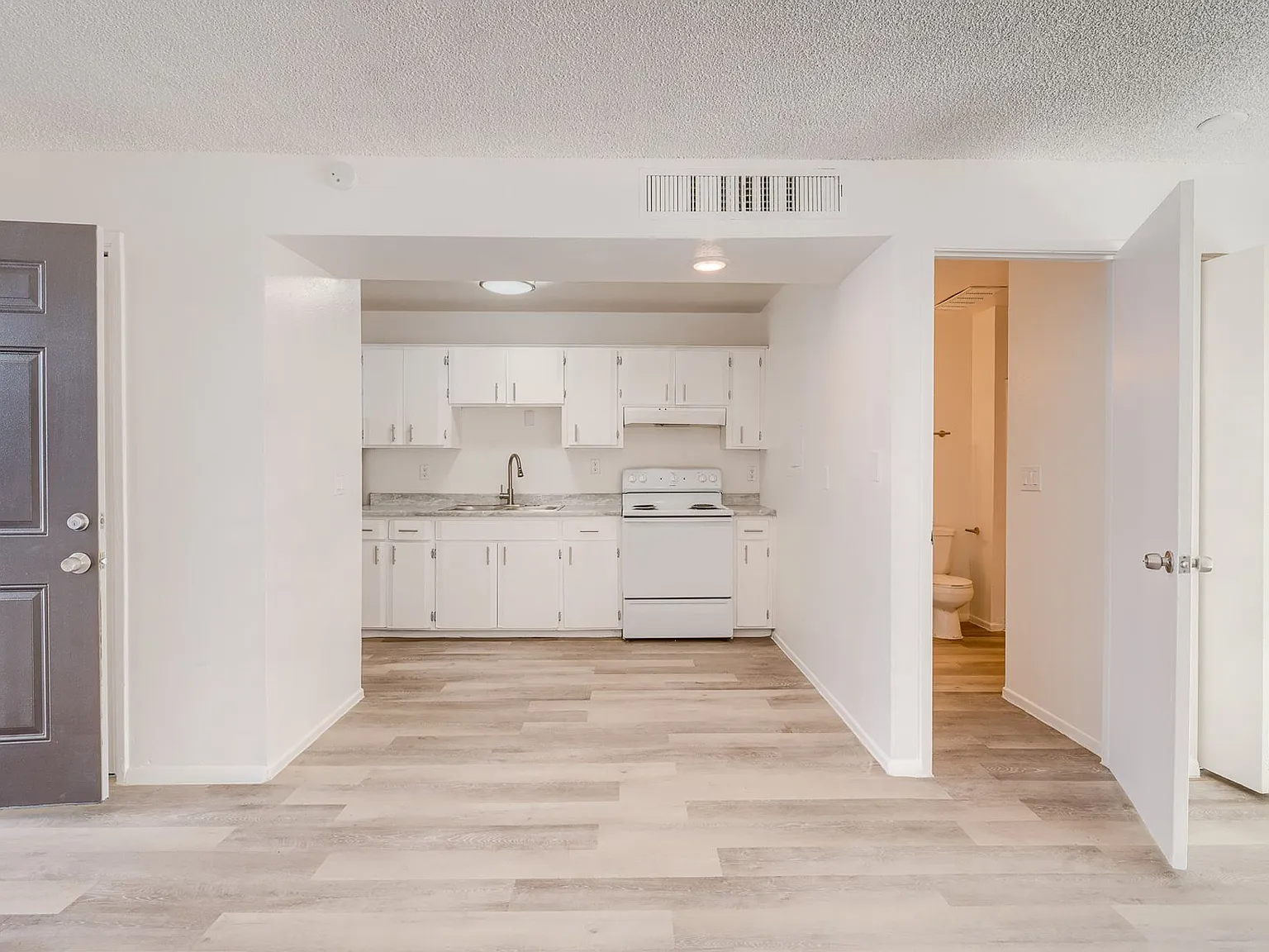 North Central (Stone and Prince), 2 story apartment complex with a/c! — Photo 1