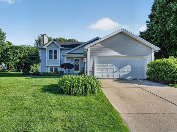 11664 Red Oak Dr, Granger, IN 46530