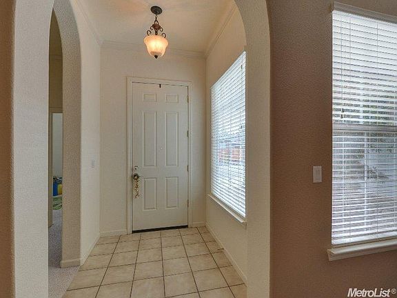 3rd image of 10100 Sonoma Creek Dr