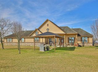 17551 Mathis Rd, Waller, TX 77484