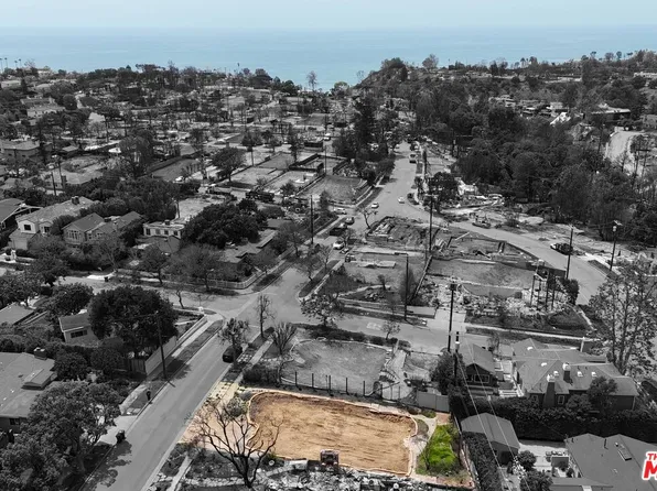 707 Wildomar St, Pacific Palisades, CA 90272