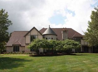 1745 White Oak Dr, Delaware, OH 43015