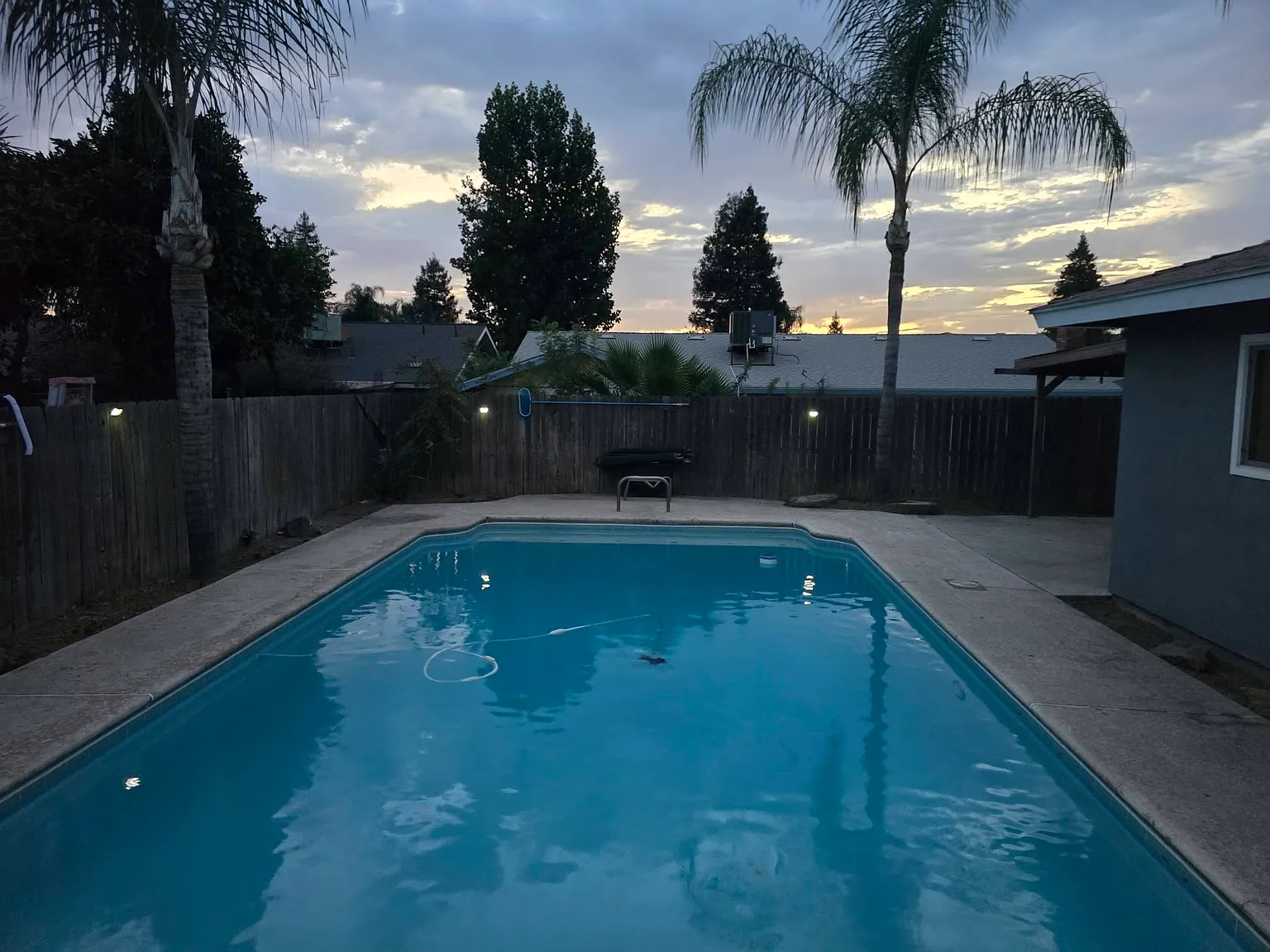 3 bed, 1600 sqft, $2,400 — Photo 4