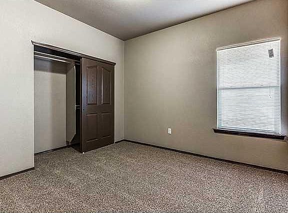5th image of 12330 Vesper Ct