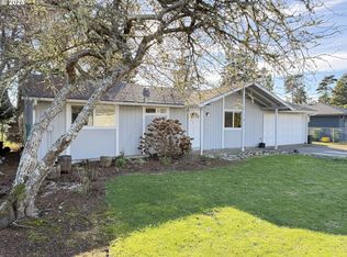 1566 20th St, Florence, OR 97439