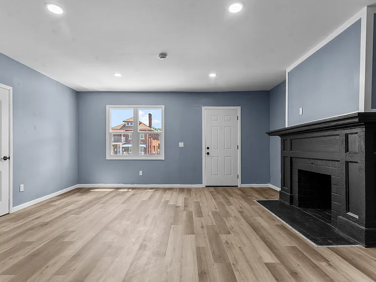 2648 Tuxedo St #1 — Photo 8