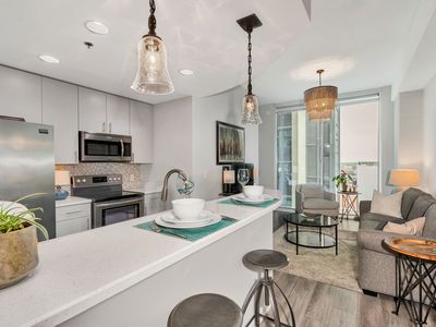 415 Church St APT 1211, Nashville, TN, 37219