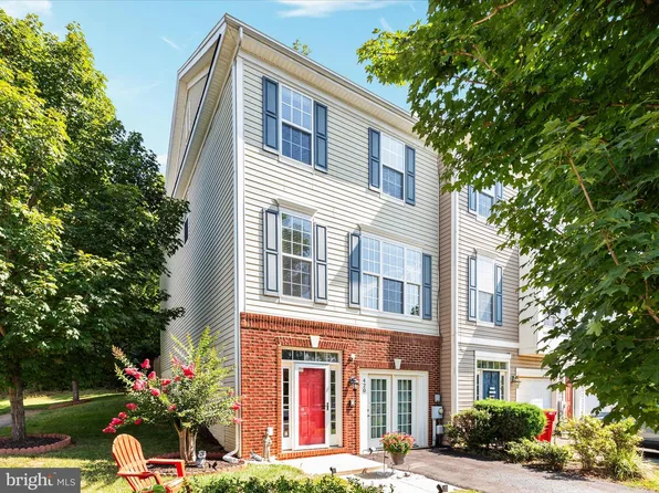420 Starkeys Lndg, Shepherdstown, WV 25443