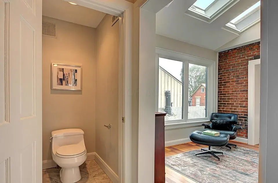 2 bed, 1872 sqft, $2,900 — Photo 4