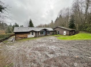 210 Pilgrim Rd, Castle Rock, WA 98611