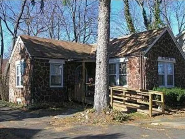 123 Park Ave, New City, NY 10956