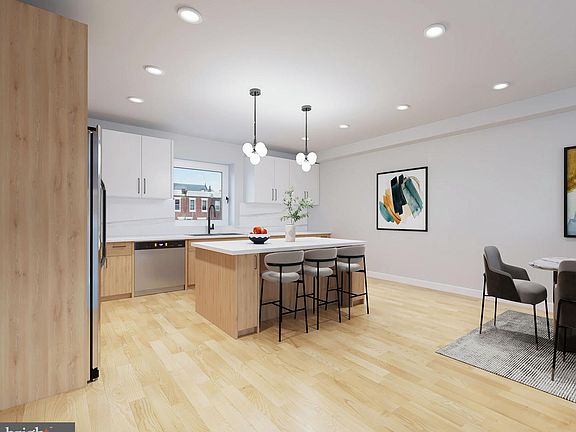 3rd image of 305 Jackson St