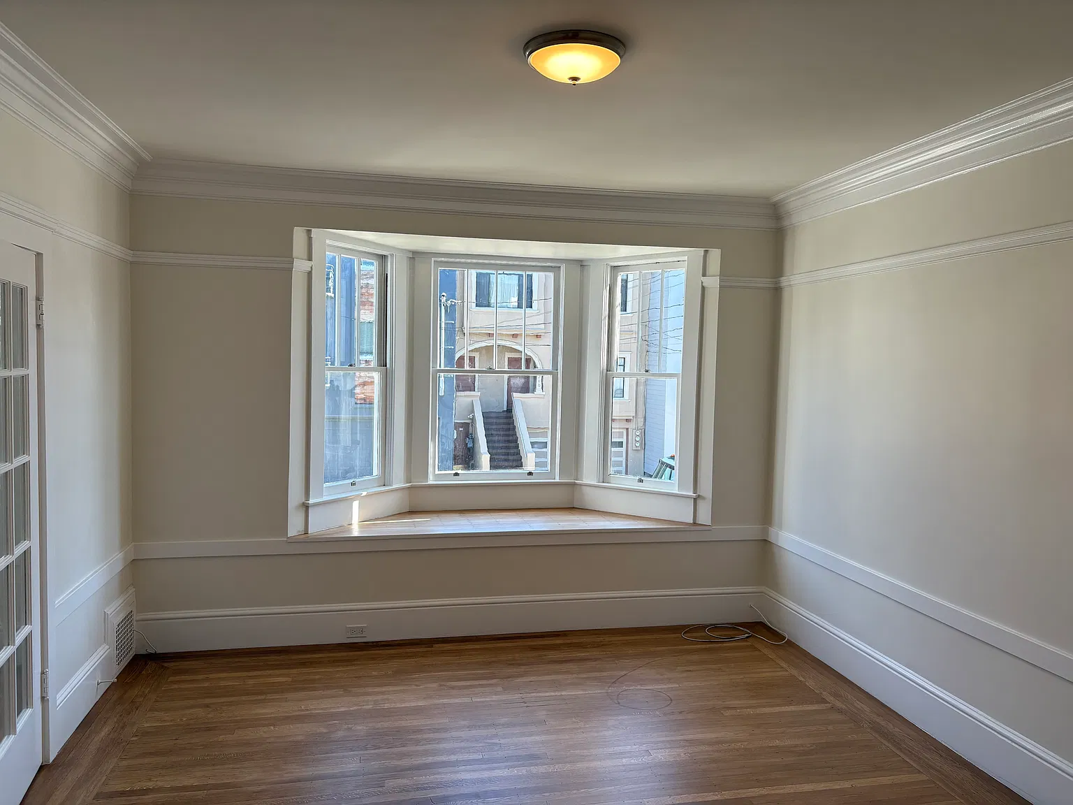 1 bed, 850 sqft, $4,200 — Photo 3