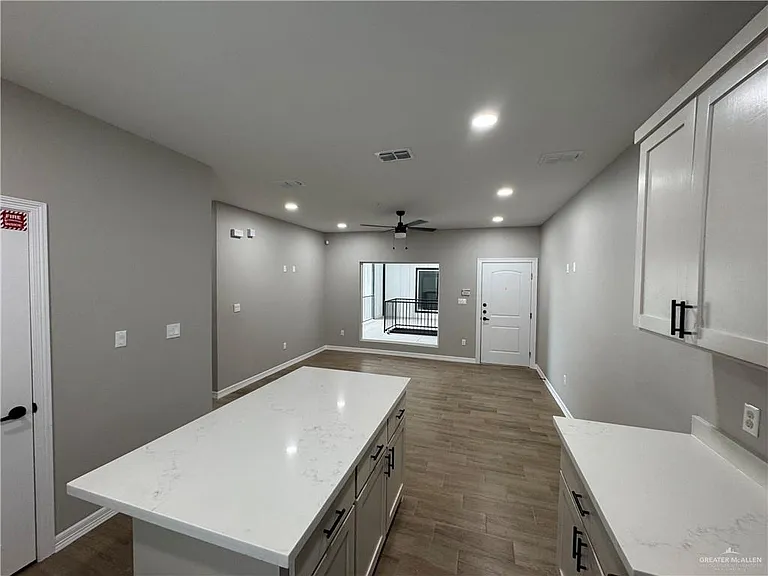 800 Ragland St #9 — Photo 3