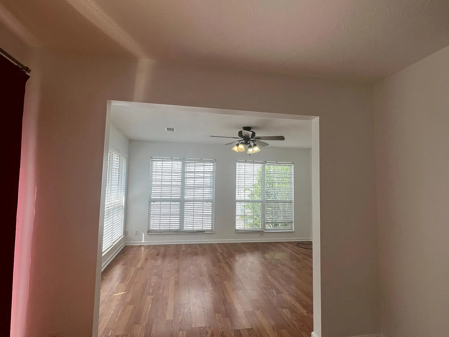 3 bed, 2.5 bath, 1933 sqft, $2,500 — Photo 4