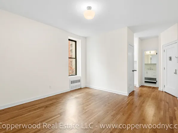 1592 1st Ave #4B, New York, NY 10028