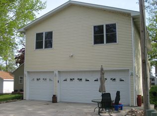 15317 5th St, Clear Lake, IA 50428