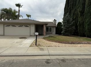 412 Yosemite Dr, Tracy, CA 95376