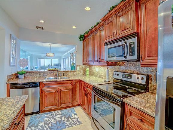 4th image of 7430 S Ocean Dr APT 722B