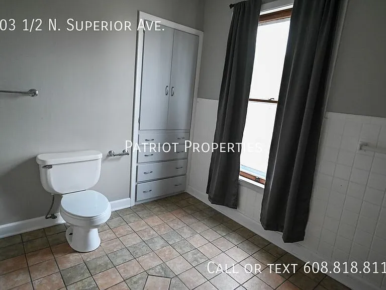 603 1/2 N Superior Ave — Photo 13