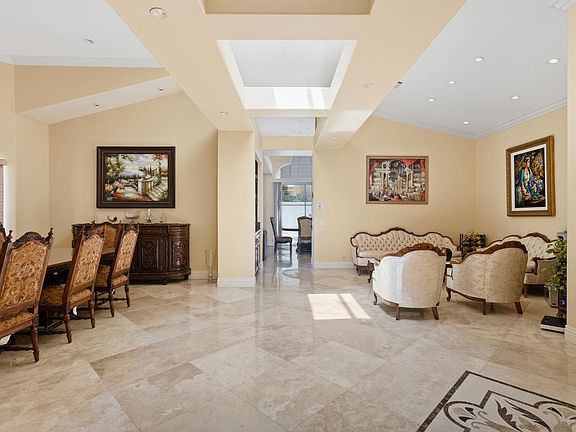 3rd image of 743 Marsopa Dr