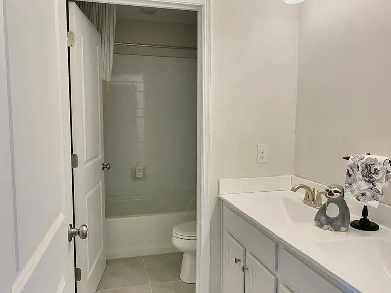 38 Fonthill Ct — Photo 8