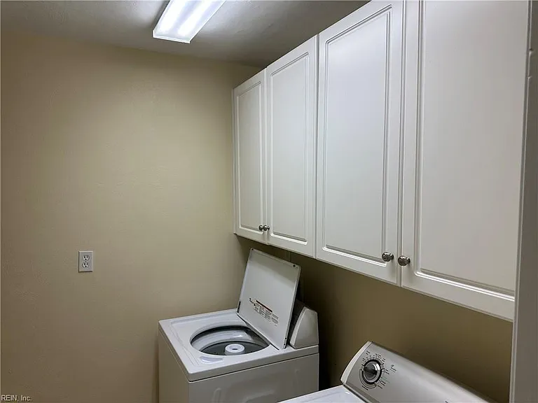 940 Redwood Cir — Photo 9