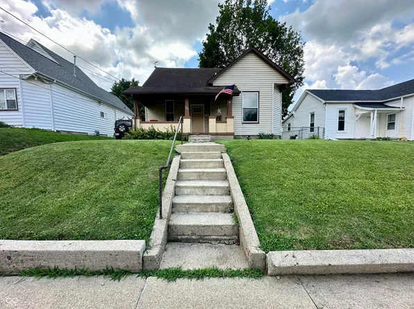 527 W 1st St, Greensburg, IN 47240