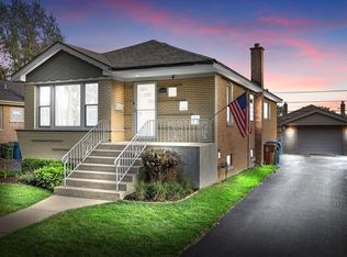 4945 Harnew Rd S, Oak Lawn, IL 60453