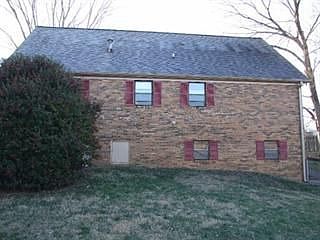 4th image of 1102 N Heritage Dr
