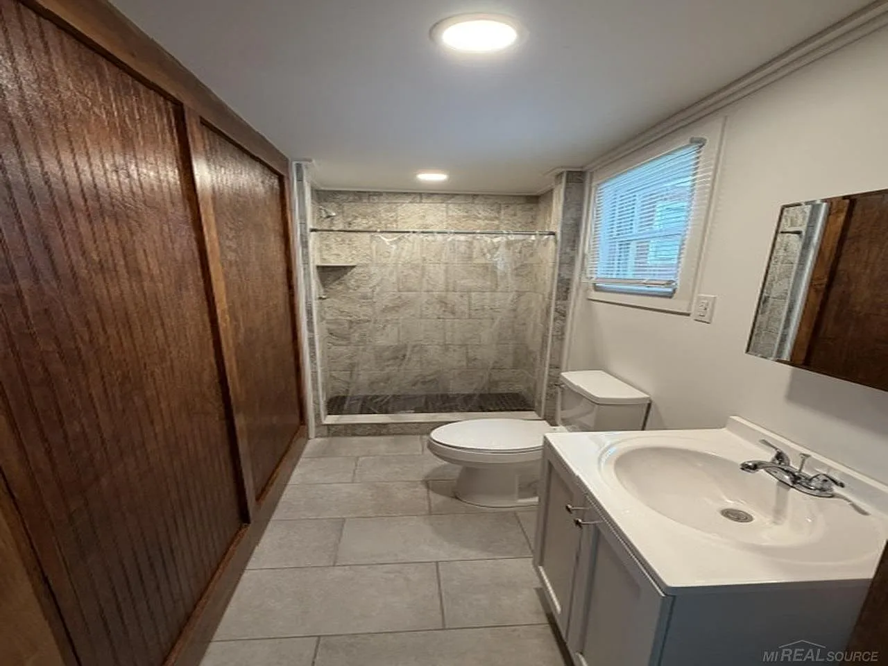 1 bed, 1.0 bath, 750 sqft, $1,000 — Photo 3