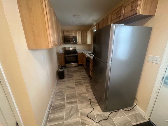 4th image of 703 Rosedale Dr N