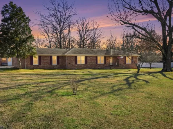 509 Twelve Oaks Rd, Tullahoma, TN 37388