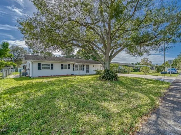 39093 Citadel Cir, Zephyrhills, FL 33542