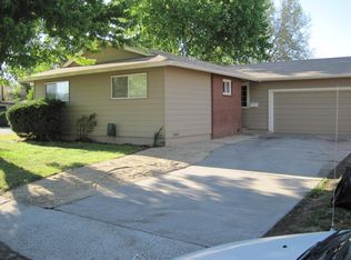 100 E Lenwood Dr, Sparks, NV 89431